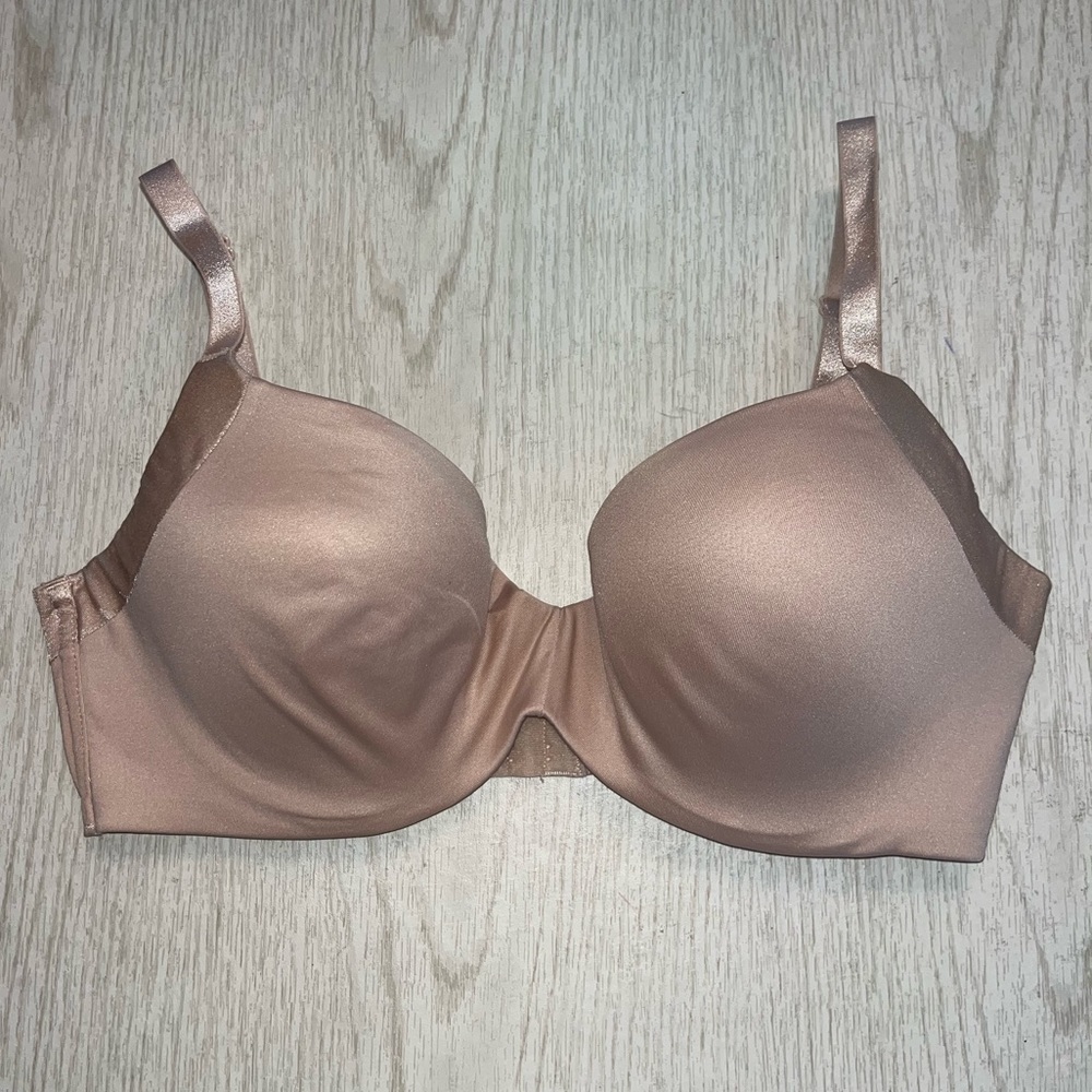 MAIDENFORM tan/nude bra size 36D